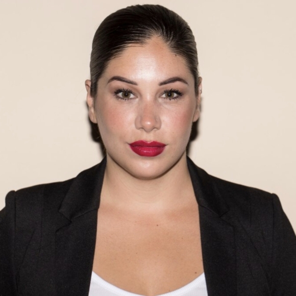 Meet your Posher, Julie - Picture 1 of 1